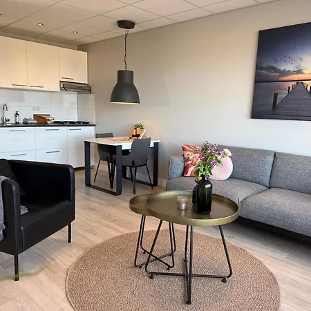 Le Mistral Apartment *