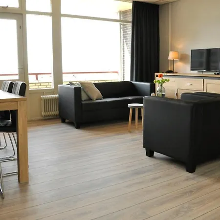 Le Mistral Apartment *
