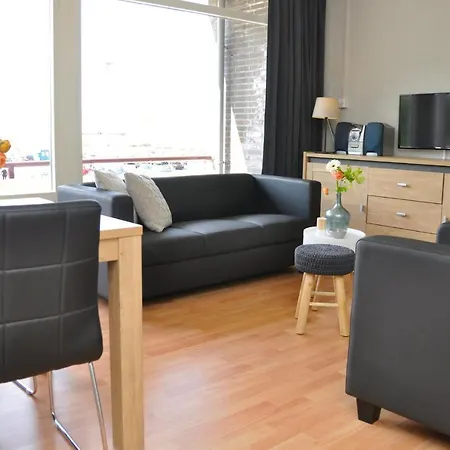 Le Mistral Apartment *
