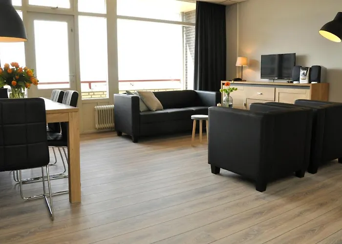 Le Mistral Apartment *