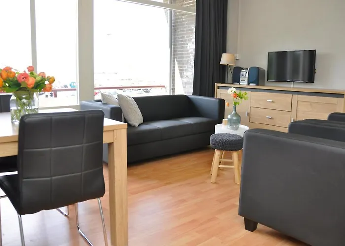 Le Mistral Apartment *